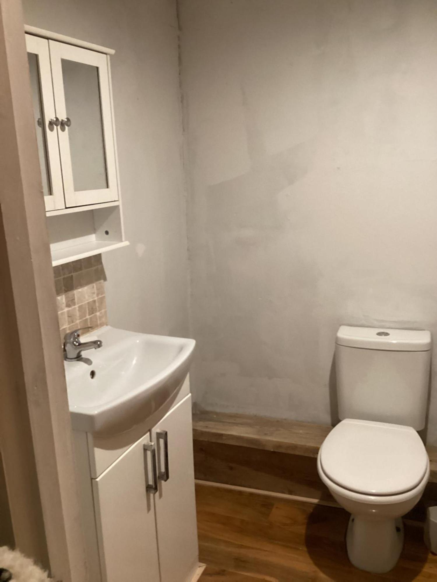 Vigo Village Barn 5 Bed & Breakfast エクステリア 写真
