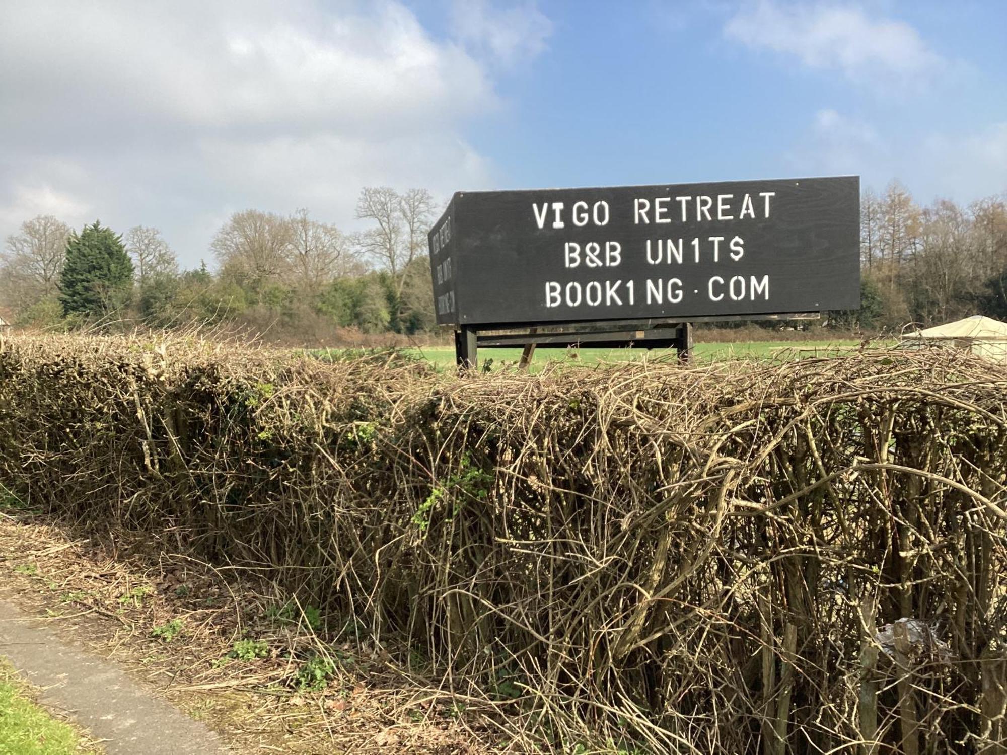 Vigo Village Barn 5 Bed & Breakfast エクステリア 写真